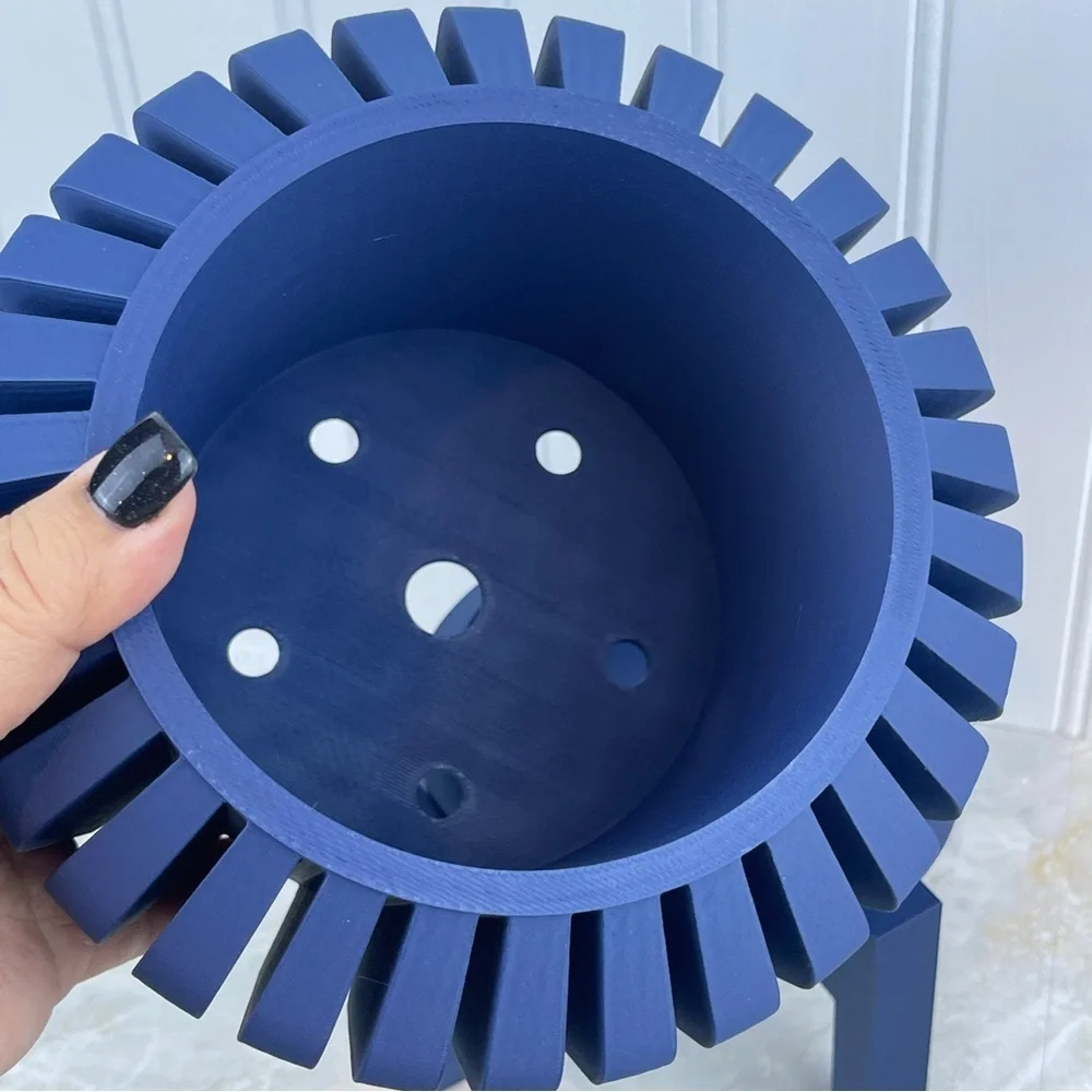 Indoor Flower Pot, The Vaki Planter Pot w Drainage Holes & Drip Tray, 3D Printed